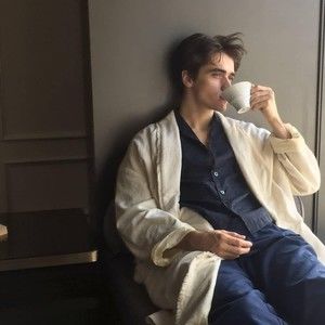 Meet your Posher, Lea